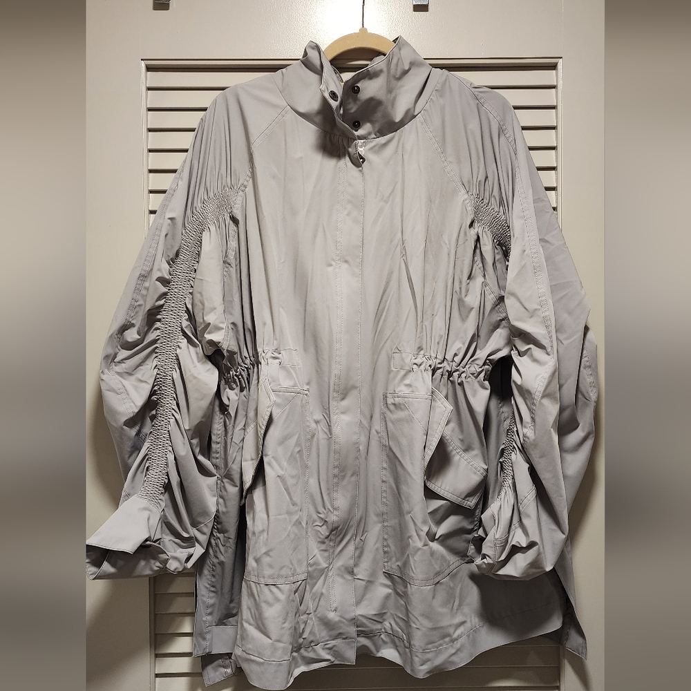 Fabletics Women's Light Gray Jacket